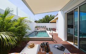 Miami Queens Villa With Private Pool By Tenpropertiesgc